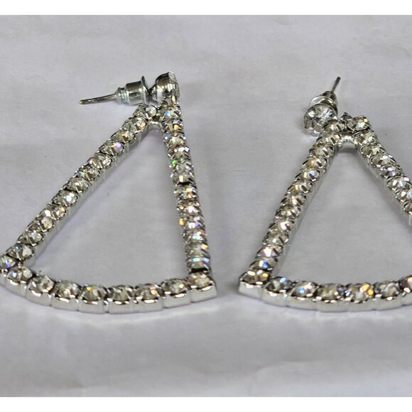 Triangle Drop Earrings – Elegant Rhinestone Sparkle - Picture 5 of 12